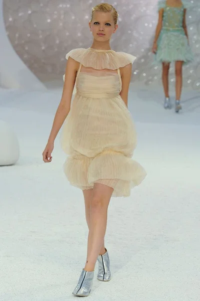 Look 74
